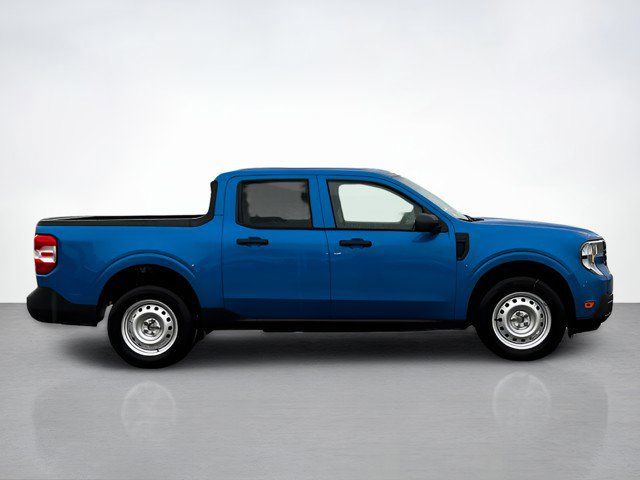 2025 Ford Maverick XL photo 2