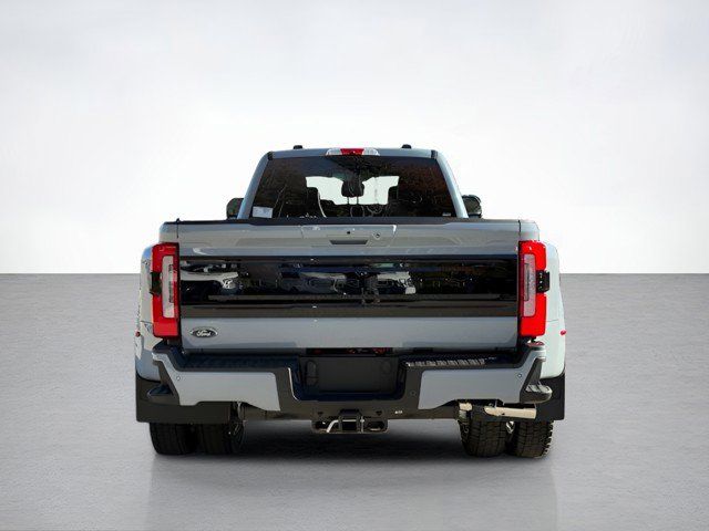 2026 Ford F-450 photo 4