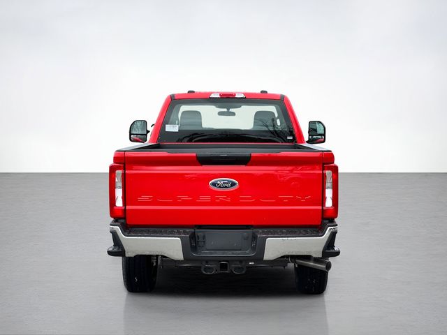 2025 Ford F-350 photo 4