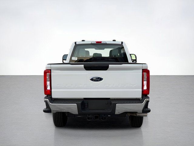 2025 Ford F-250 XL photo 4