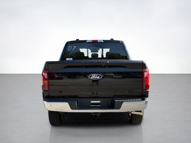 2025 Ford F-150 XLT photo 4