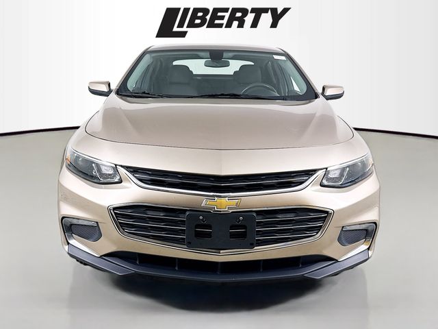 Used 2018 Chevrolet Malibu 1LT with VIN 1G1ZD5ST2JF187037 for sale in Brunswick, OH