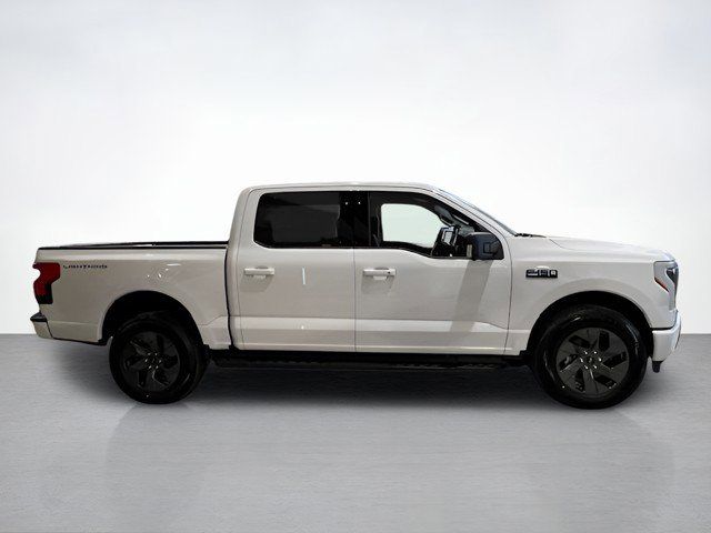 2025 Ford F-150 Lightning photo 2