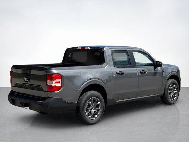2025 Ford Maverick XLT photo 2