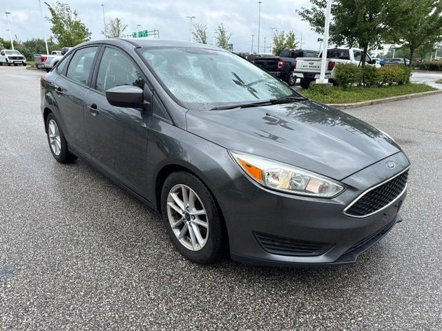 2018 Ford Focus SE FWD photo