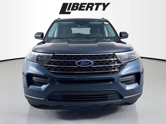 2022 Ford Explorer XLT photo 2