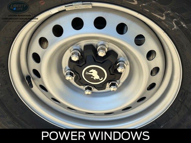 2025 Ford Bronco 4-Door Base - Photo 11