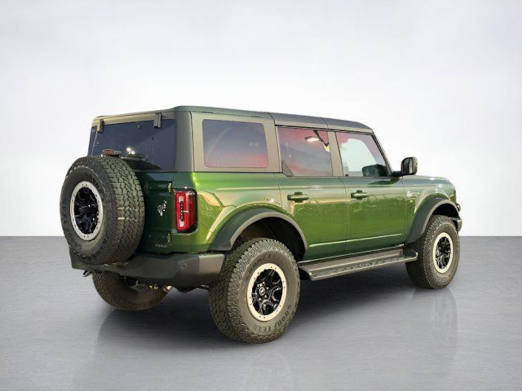 New 2025 Ford Bronco Outer Banks SUV