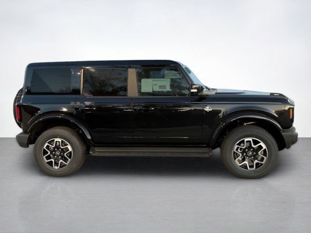 New 2025 Ford Bronco Outer Banks SUV