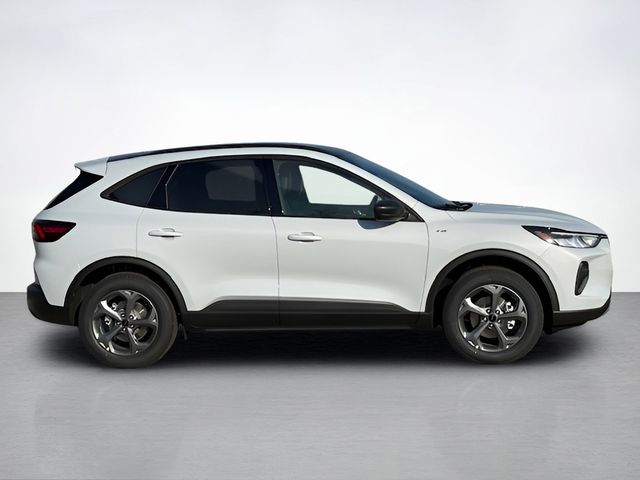 2025 Ford Escape ST-Line photo 2