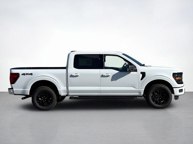 2025 Ford F-150 XLT photo 2