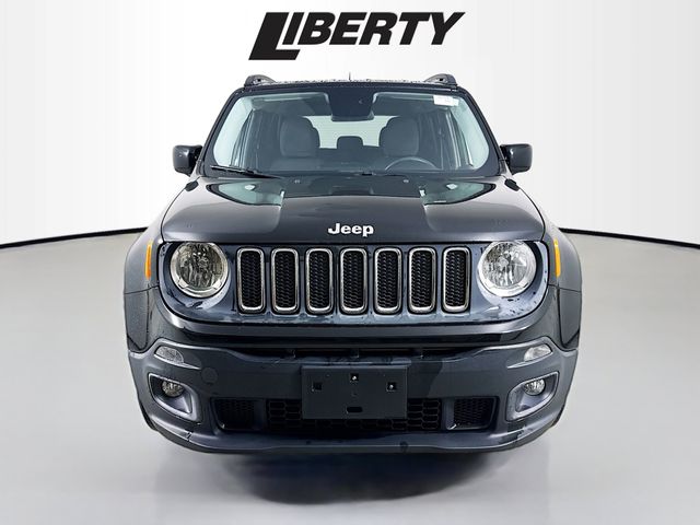 2016 Jeep Renegade Latitude photo 2