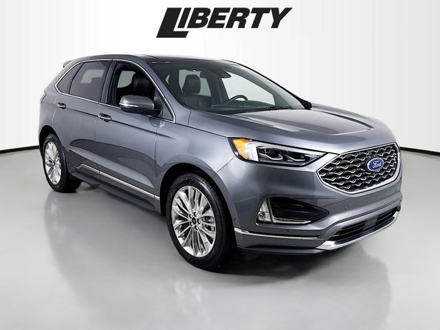 2022 Ford Edge Titanium's photo