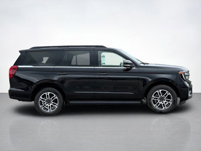 2025 Ford Expedition MAX photo 2