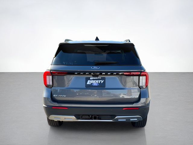 2025 Ford Explorer photo 4