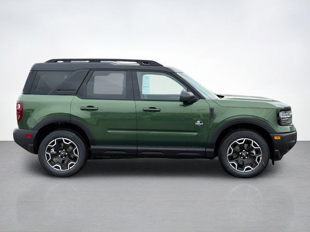 2025 Ford Bronco Sport Outer Banks photo 2