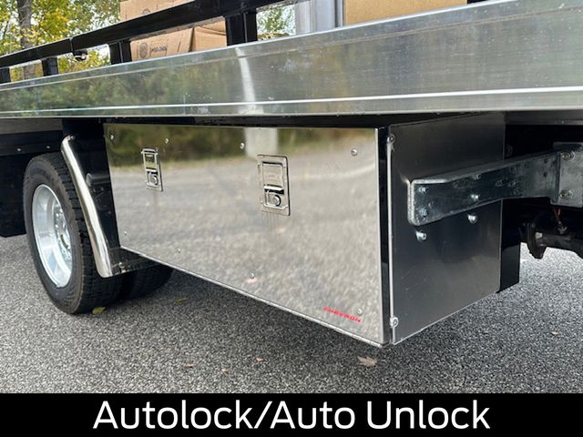 2024 Ford F-550 Super Duty Chassis Cab XLT - Photo 35