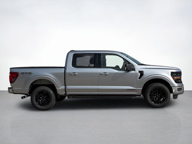 2025 Ford F-150 XLT photo 2