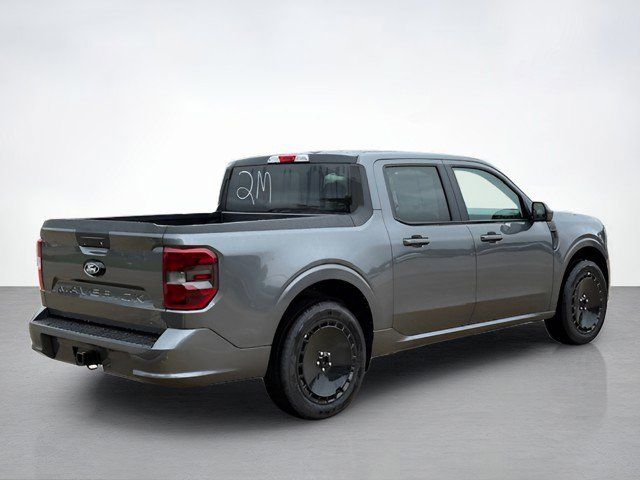2025 Ford Maverick photo 3