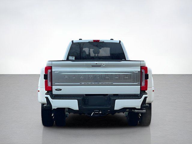 2026 Ford F-450 photo 4