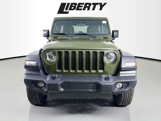 2021 Jeep Wrangler Unlimited Islander photo 2