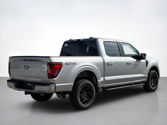2025 Ford F-150 XLT photo 3