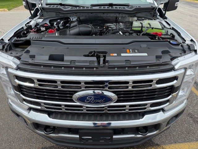 2025 Ford F-550 Super Duty Chassis Cab XL - Photo 41