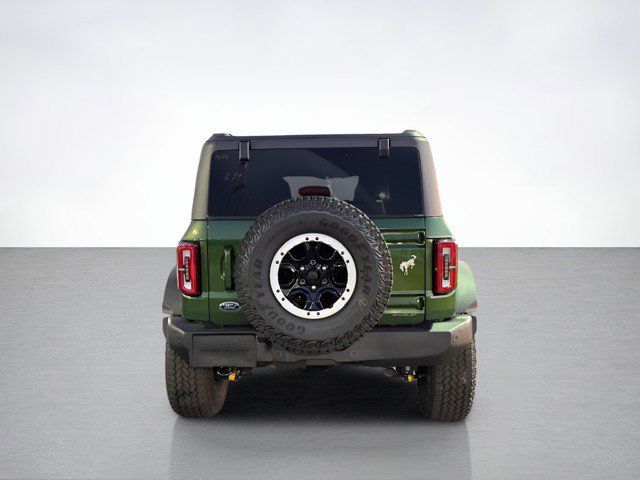 2025 Ford Bronco Outer Banks photo 4