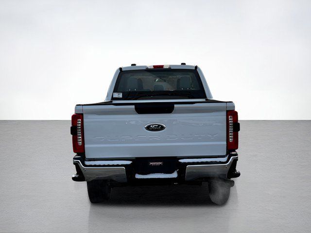 2026 Ford F-250 photo 4