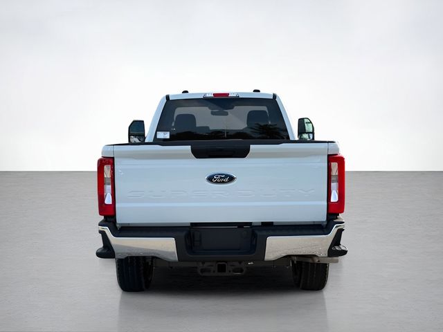 2025 Ford F-250 photo 4