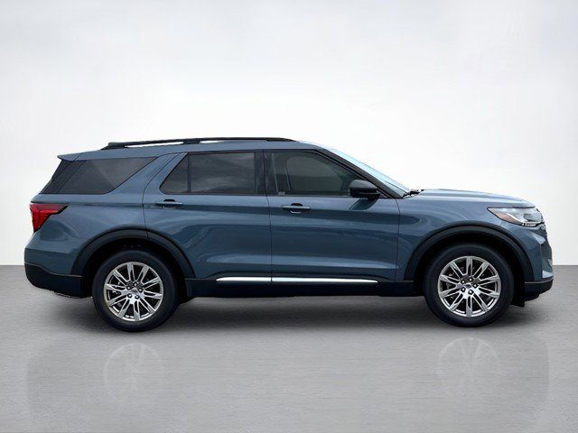 2026 Ford Explorer photo 2