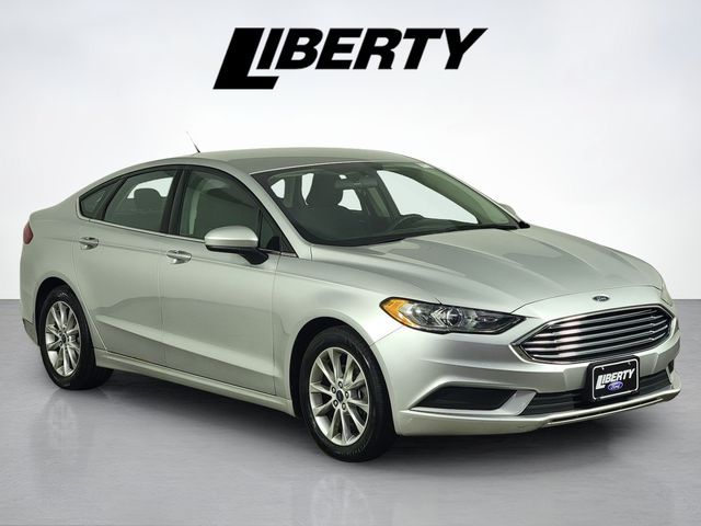 2017 Ford Fusion SE FWD's photo