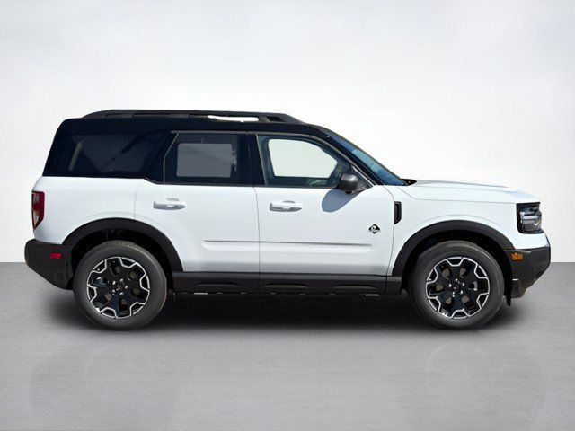 2025 Ford Bronco Sport Outer Banks photo 2