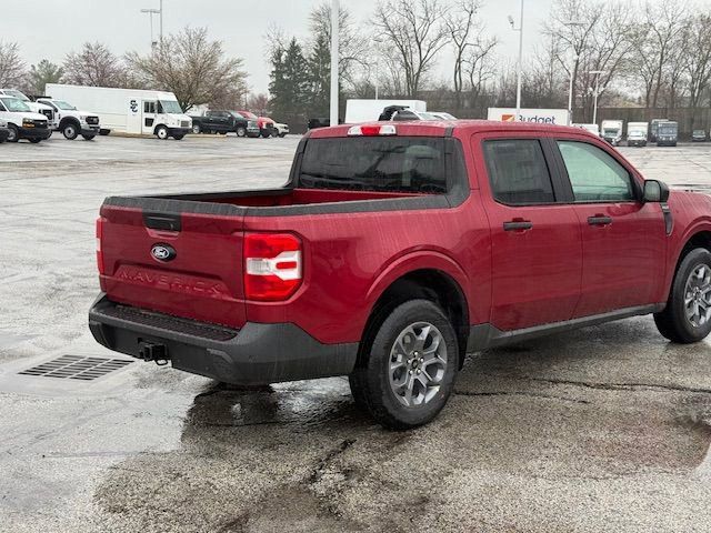 2025 Ford Maverick XLT photo 3