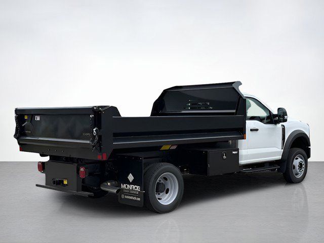 2025 Ford F-550 photo 3