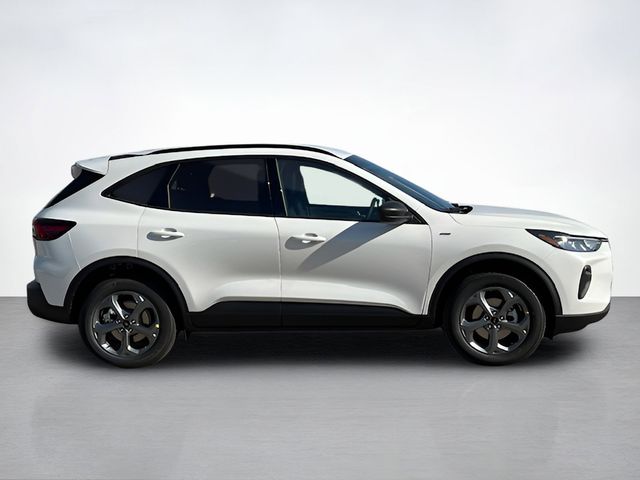 2025 Ford Escape ST-Line photo 2