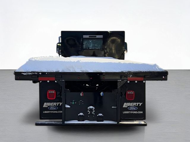 2025 Ford F-750 photo 4