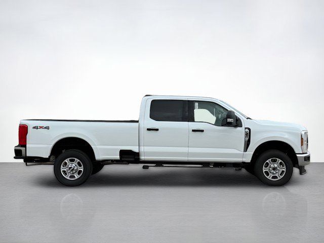 2026 Ford F-350 photo 2