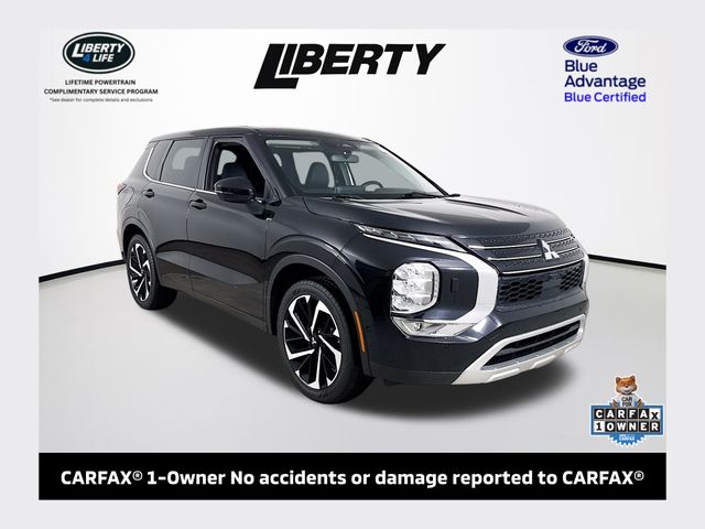 2023 Mitsubishi Outlander SE's photo