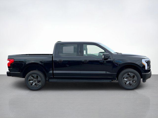 2025 Ford F-150 Lightning photo 2