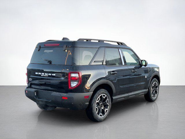 2025 Ford Bronco Sport Outer Banks photo 3