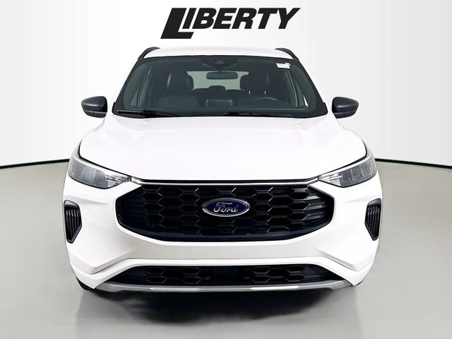 2023 Ford Escape ST-Line photo 2