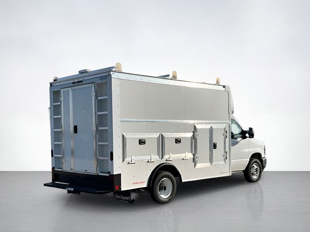 2026 Ford E-450 photo 3
