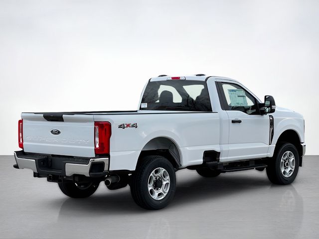 2025 Ford F-350 photo 3