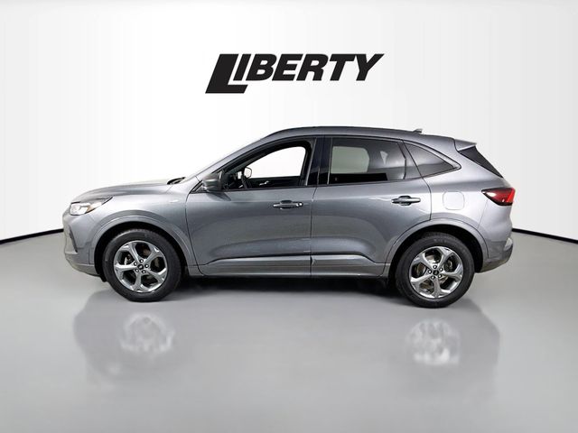 2023 Ford Escape ST-Line photo 2