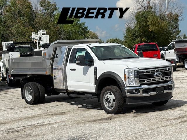 2025 Ford F-550 Super Duty Chassis Cab XL's photo