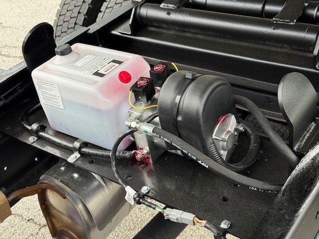 2025 Ford F-550 Super Duty Chassis Cab XL - Photo 37