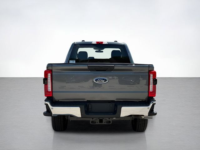 2025 Ford F-350 photo 4