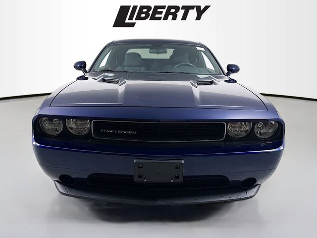 Used 2013 Dodge Challenger SXT with VIN 2C3CDYAG9DH582228 for sale in Brunswick, OH