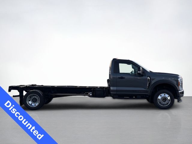 2024 Ford F-550 photo 2